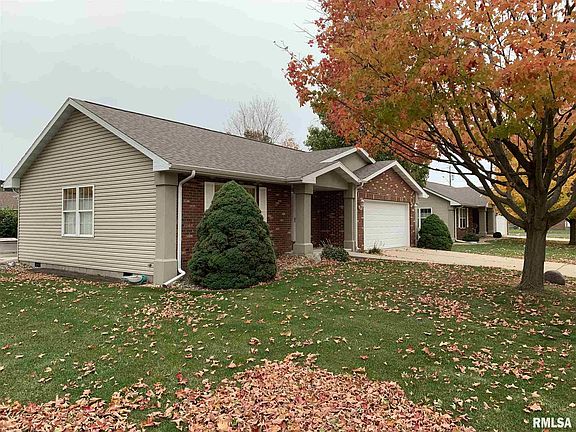 2nd image of 1045 Mayberry Ln #1045
