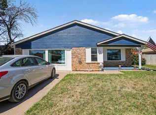 5911 Dangerfield Ct, Arlington, TX 76017