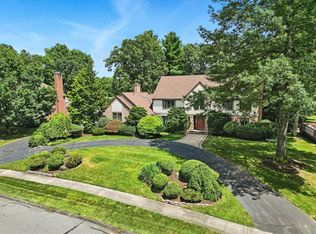 111 Ashford Rd, Longmeadow, MA 01106