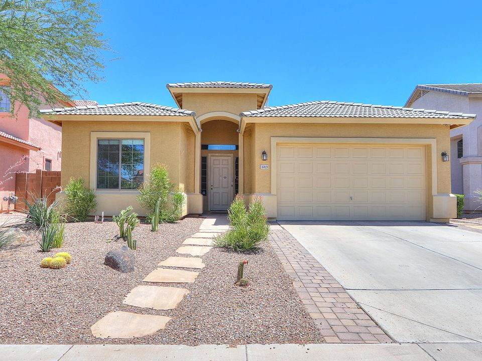 1st image of 43821 W Griffis Dr