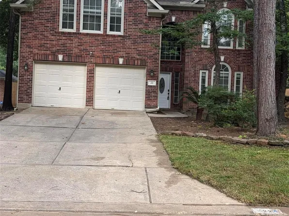 22 E Sterling Pond Cir, The Woodlands, TX 77382
