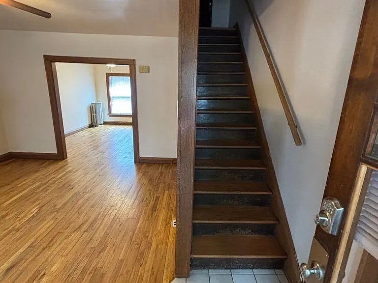 289 E 18th Ave — Photo 3