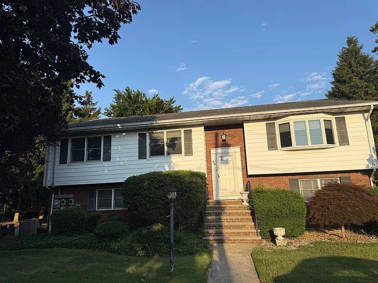 24 Valley Ct — Photo 11