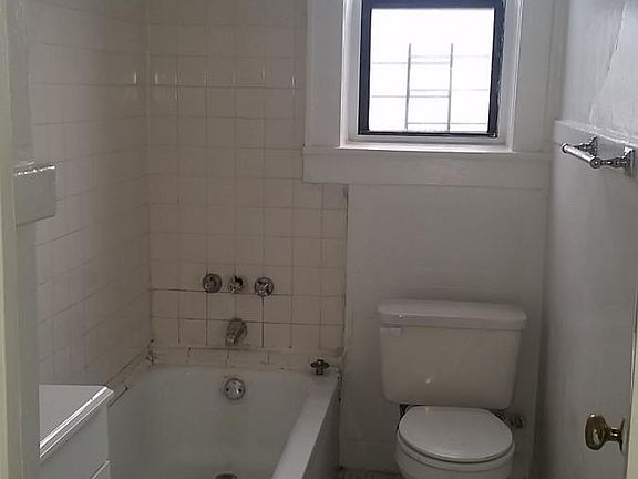 3rd image of 97 Caryl Ave APT 4D