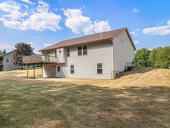 5th image of 10395 Cottonwood Ct