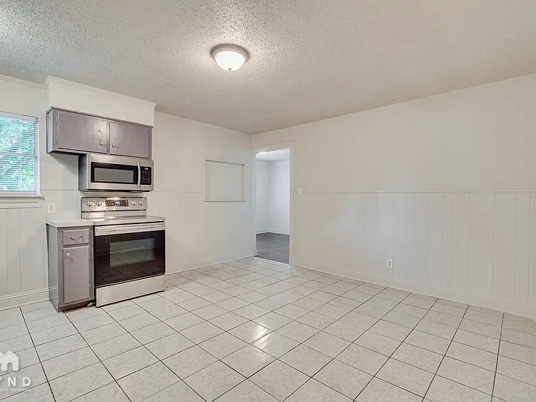 5054 Virgil St — Photo 8