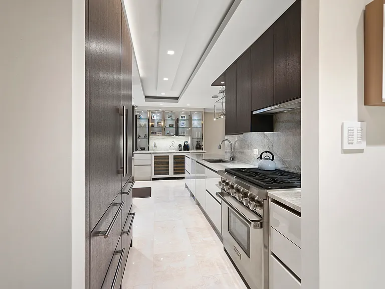 300 E 58th St #25GH — Photo 6