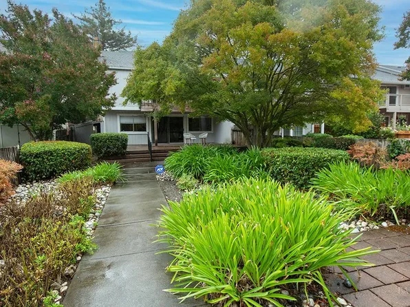 824 Hudis Street, Rohnert Park, CA 94928