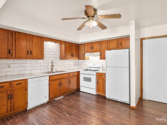2nd image of 611 S Raven Rd #0