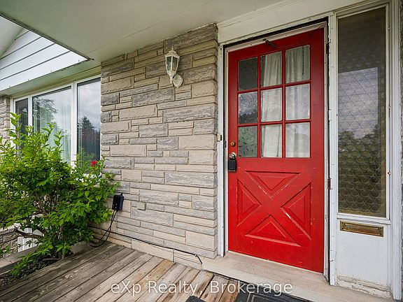 4th image of 23 Muskoka Dr
