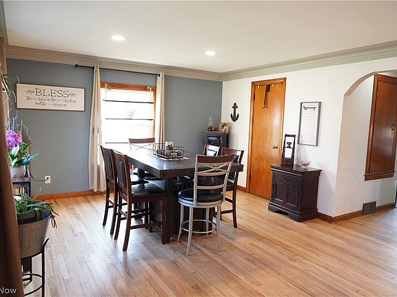 4th image of 4400 Dunton Rd