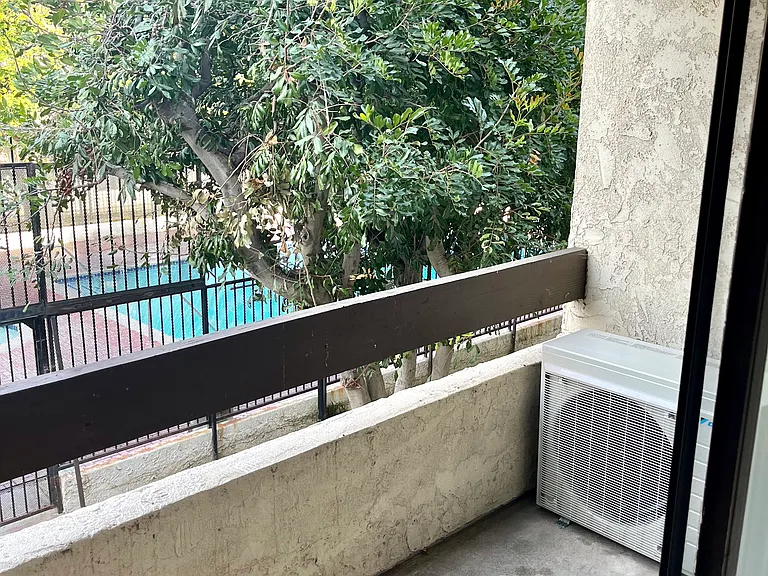 600 W 3rd St #B216 — Photo 2