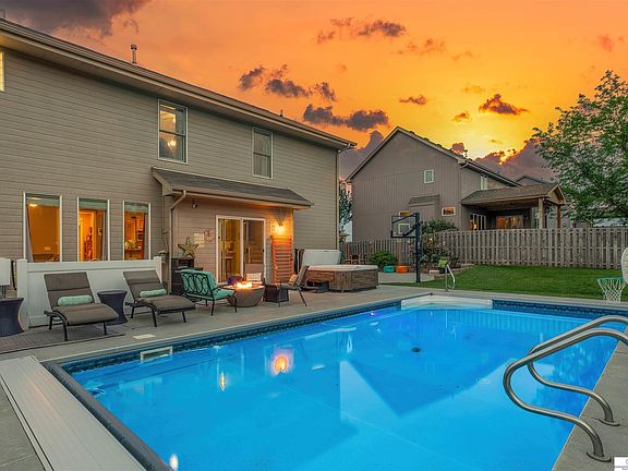 5th image of 2410 Broadwater Dr