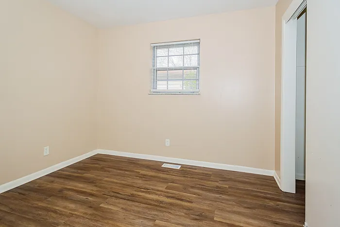 10311 Baribeau Ln — Photo 7