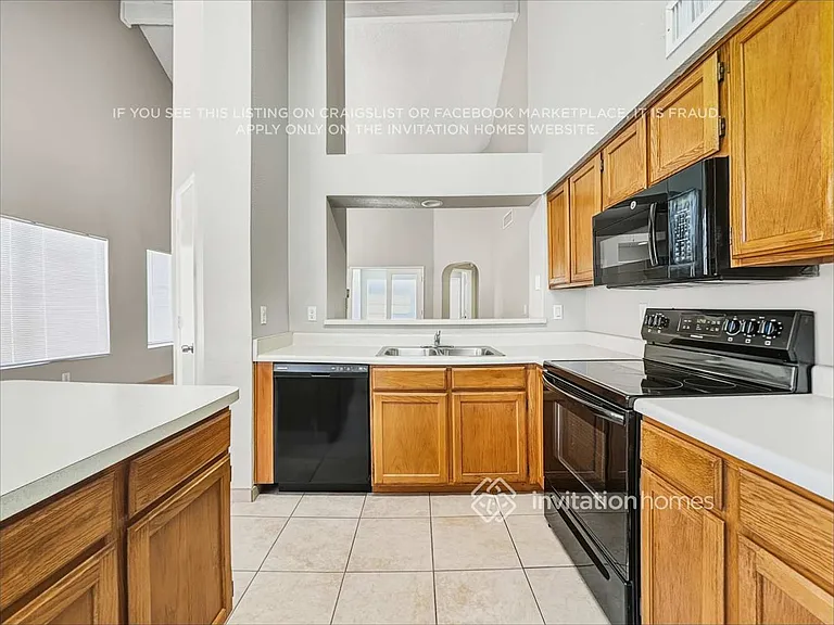 2142 W Monona Dr — Photo 9