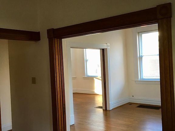 4th image of 3531 Shaw Ave