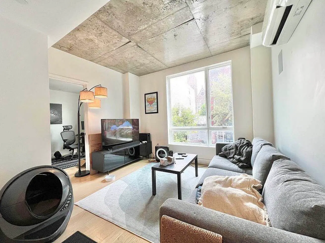 152 Manhattan Ave — Photo 1