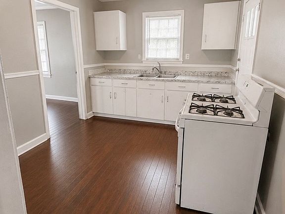 3rd image of 2505 Heard St