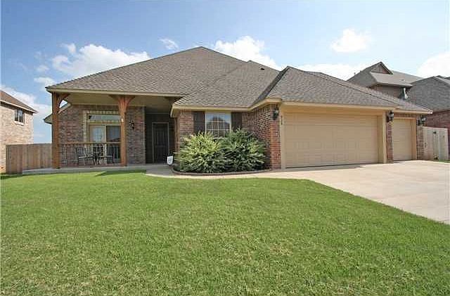 1st image of 928 Justin Dr
