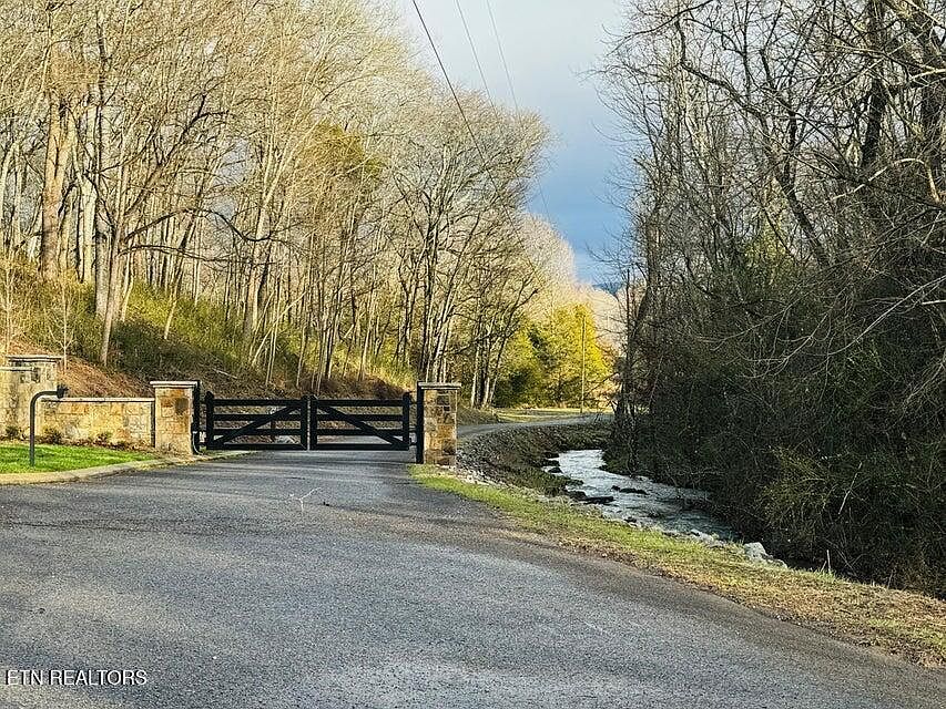 1st image of River Ridge Rd