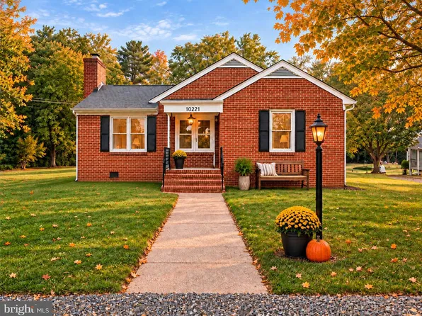10221 Dahlgren Rd, King George, VA 22485