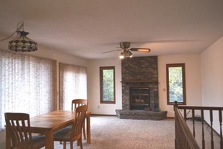 4th image of 22930 Greenland Ln