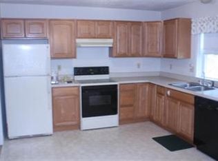 8 Ellsmere St, Worcester, MA 01604