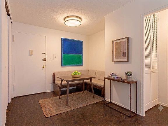5th image of 305 E 40th St APT 17F