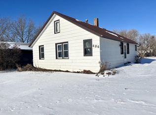404 3rd Ave E, Ray, ND 58849