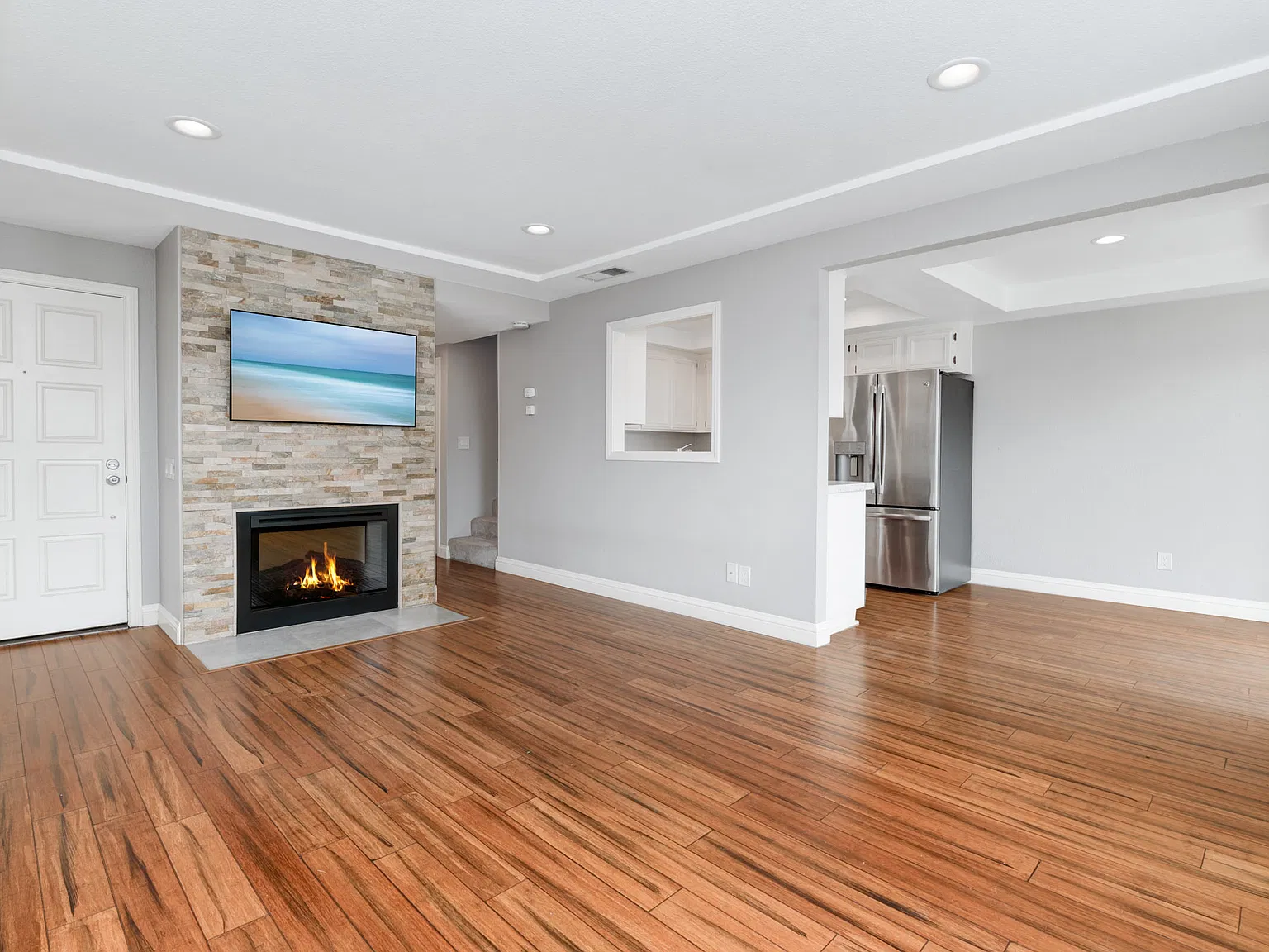 418 Summer View Cir — Photo 3