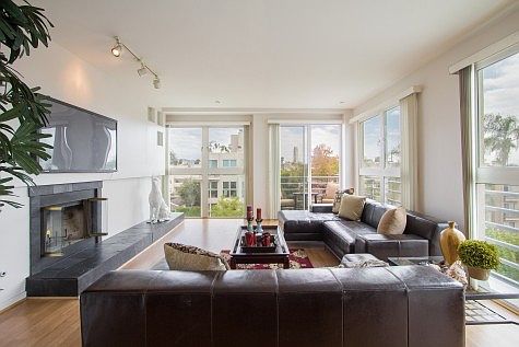 3rd image of 1933 Selby Ave APT 402