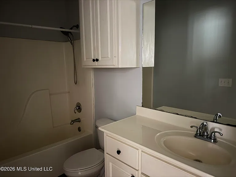 716 Hartwood Cv — Photo 19