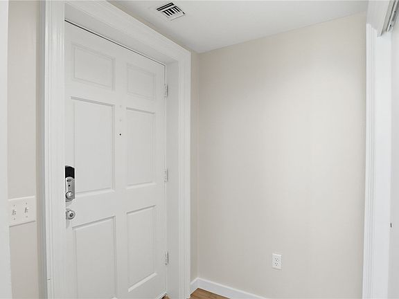 3rd image of 1474 Marsh Rd
