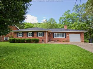 1017 S B St, Saint Albans, WV 25177