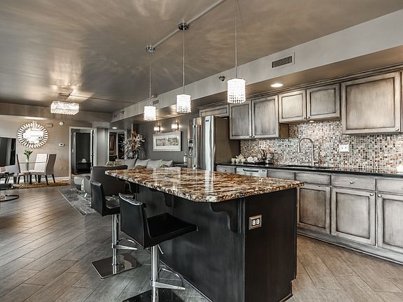 2nd image of 600 E Admiral Blvd Unit 705