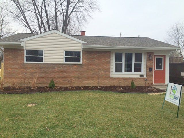 2nd image of 4012 Hillborn Ln