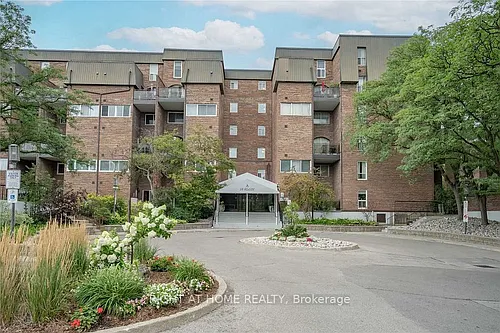 16 Elgin St #200 Photo 1