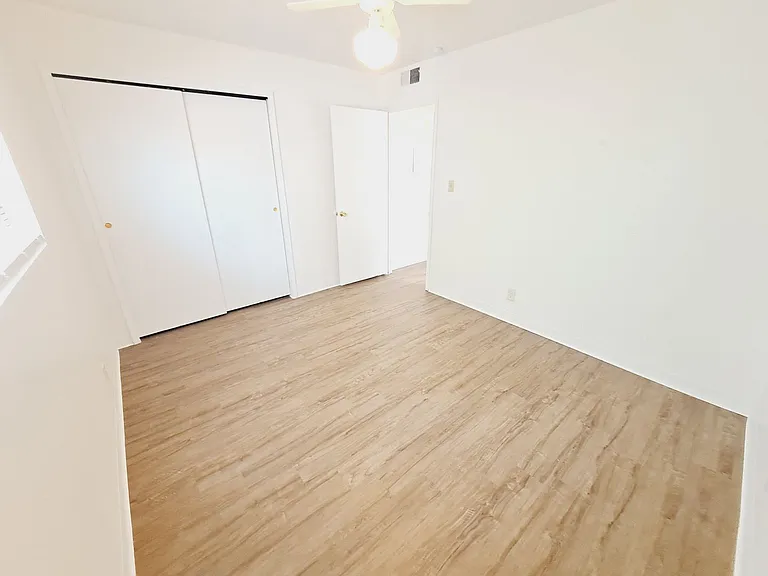 3618 Lafayette Drive Ne — Photo 11