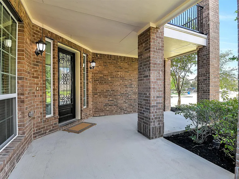 16706 Chestnut Square Dr — Photo 9
