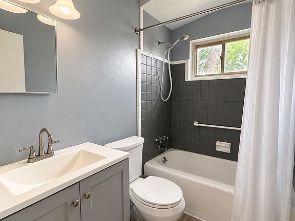 5th image of 412 Sunningdale Dr