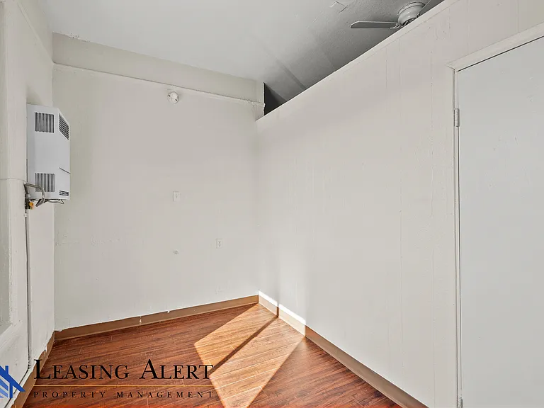 104 S Cummings St #104 — Photo 6