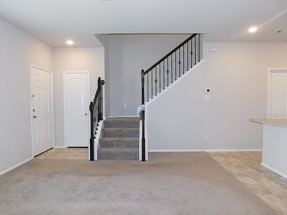 5th image of 3313 Cricket Dr