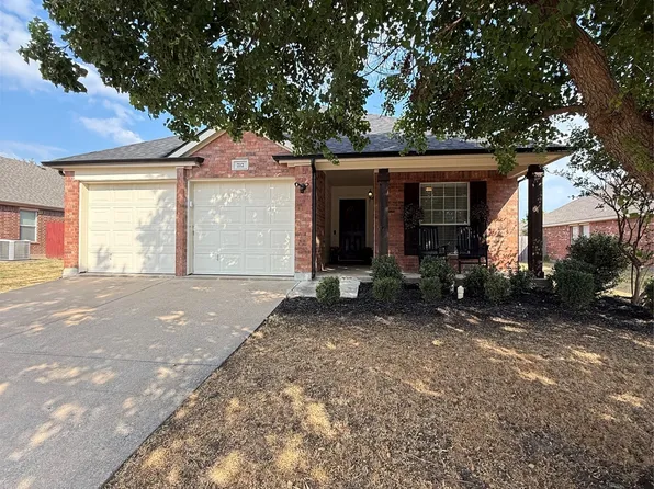 212 Bison Meadow Dr, Waxahachie, TX 75165