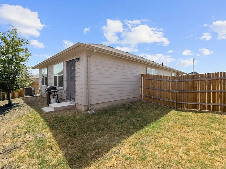 14013 Heywood Dr — Photo 26