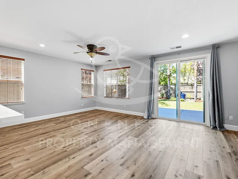 2127 Ranch View Dr — Photo 13