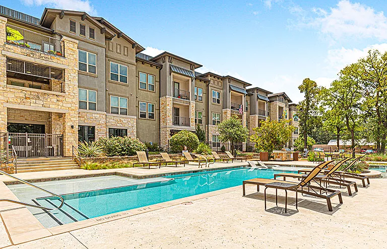 Hickory Creek Ranch Apartments — Photo 52