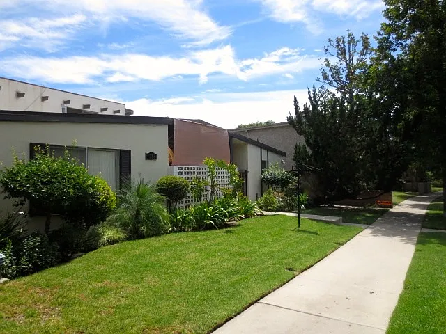 Building Photo - 8356 Amigo Ave #2