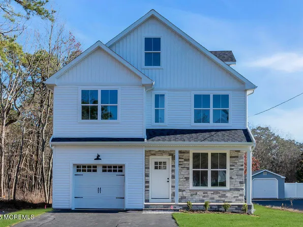 293 Trenton Avenue N, Bayville, NJ 08721