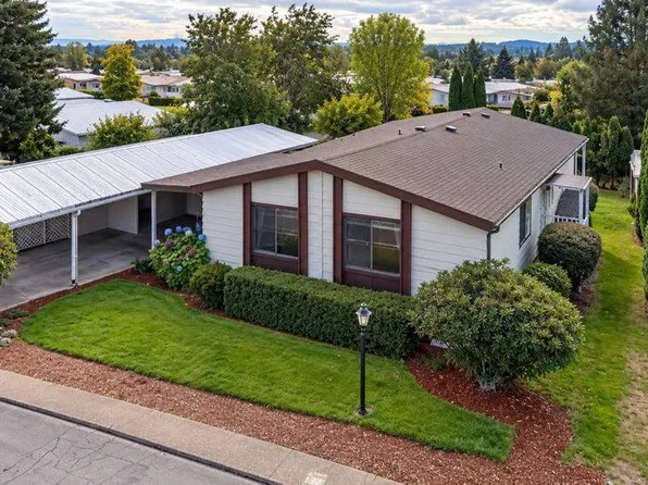 450 SE Lacreole Dr Unit 142, Dallas, OR 97338