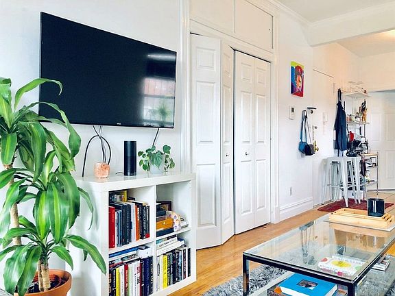 4th image of 179 E Houston St APT 5B